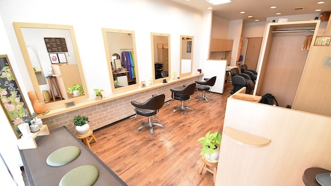 正面扉のロゴ サムネイル